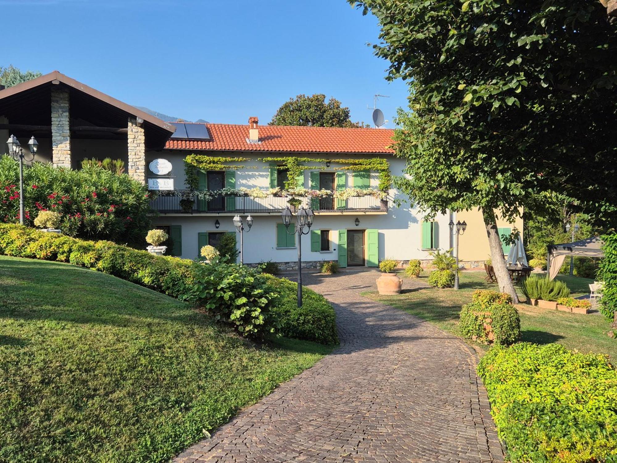 Casale Raffaello B&B Como Albese Con Cassano Eksteriør bilde